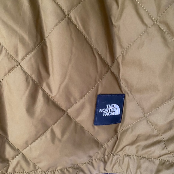 North Face - Fort Point Insulated Flannel Jacket - Picture 3 of 7